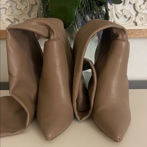 Steve Madden Tan Heeled Boots